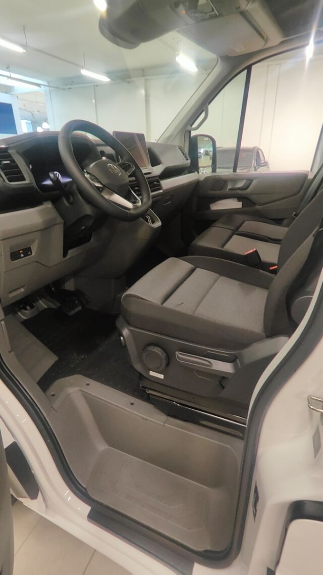 Volkswagen Crafter 2026 35 umpipakettiauto 2,0 TDI 130 kW 4Motion 8at, 4490