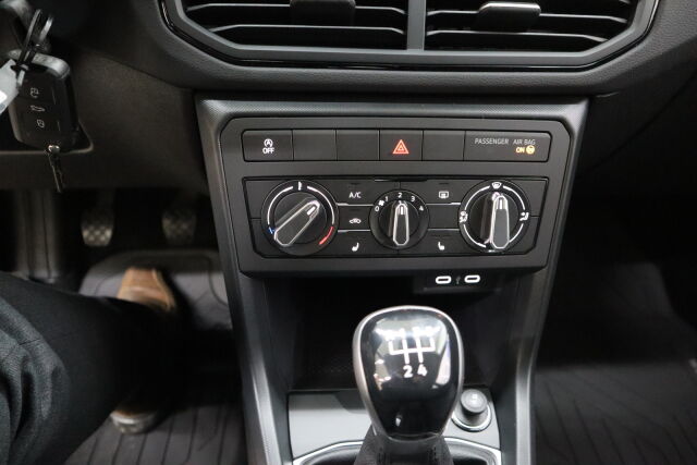 Volkswagen T-Cross 2025 Comfort Business 1,0 TSI 70 kW