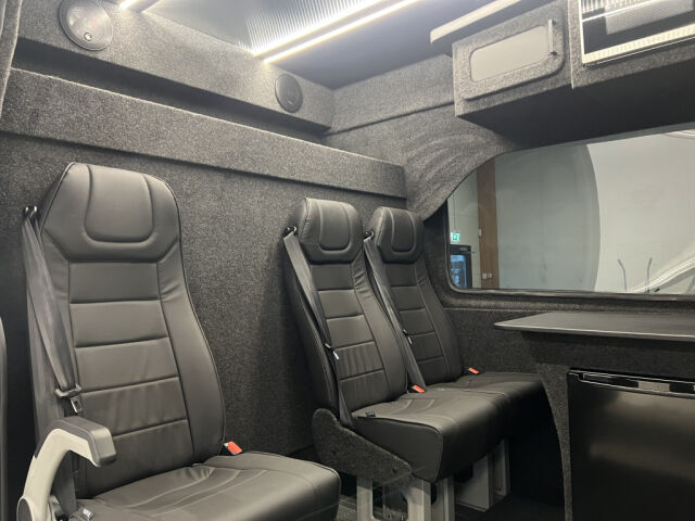 FORD Transit 2022 2.0TDCi 170HV L4H3 3+3 M-A SIS ALV! *UUSI JATKO-OHJAAMO* 3500KG VETOMASSA