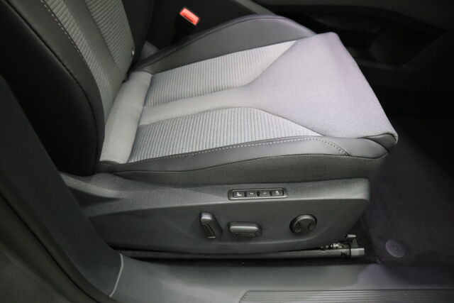 Skoda Enyaq 2025 85x 4x4 Style