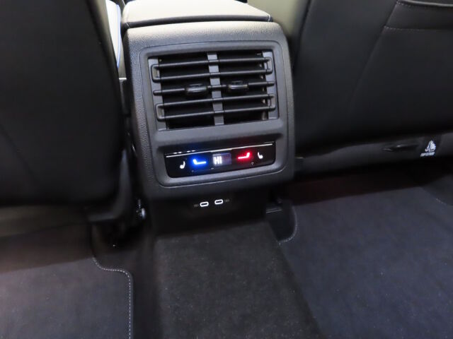 Volkswagen Golf 2026 Variant R-Line Business 2,0 TSI 150 kW 4MOTION DSG-automaatti