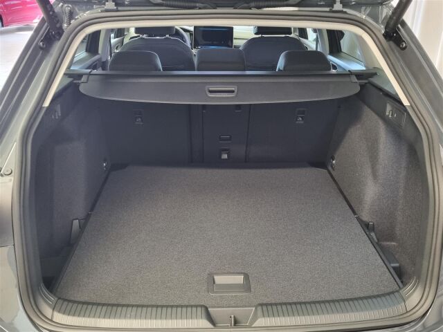 Volkswagen Golf 2026 Variant Comfort Edition 1,5 eTSI 85 kW (MHEV) DSG-automaatti | Heti Toimitukseen!