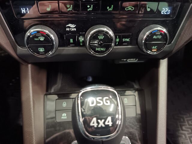 SKODA Octavia 2020 Combi 2,0 TSI 190 4x4 Scout BusinessLine DSG Autom.