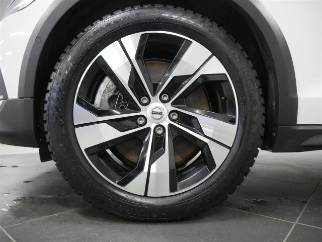 VOLVO V60 2022 B5 AWD MHEV Business Edition aut, 1-omisteinen suomiauto! Juuri huollettu! Hieno yksilö!