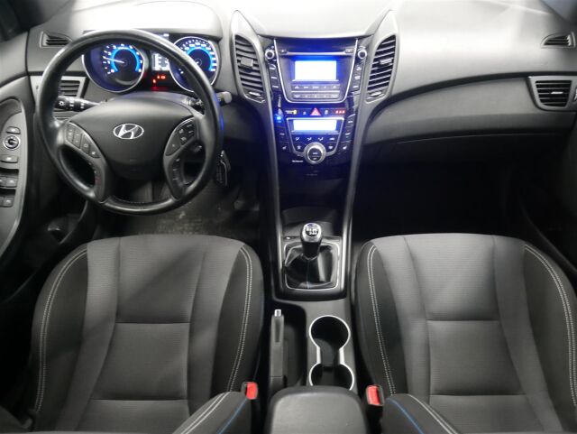 HYUNDAI i30 5d 2016 1,6 6MT ISG GO! 1-omisteinen, siisty yksilö!