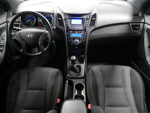 HYUNDAI i30 5d 2016 1,6 6MT ISG GO!