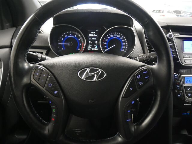 HYUNDAI i30 5d 2016 1,6 6MT ISG GO!