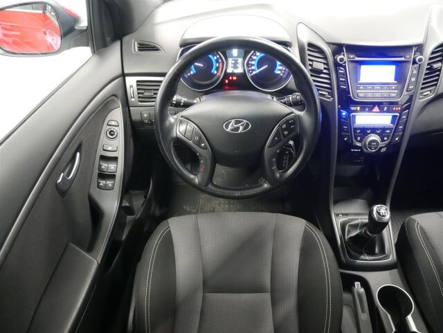 HYUNDAI i30 5d 2016 1,6 6MT ISG GO! 1-omisteinen, siisty yksilö!