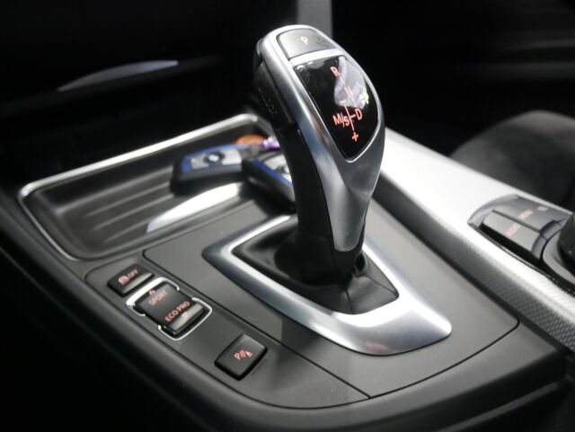 BMW 320 Gran Turismo 2014 F34 Gran Turismo 320i TwinPower Turbo A xDrive Business Automatic