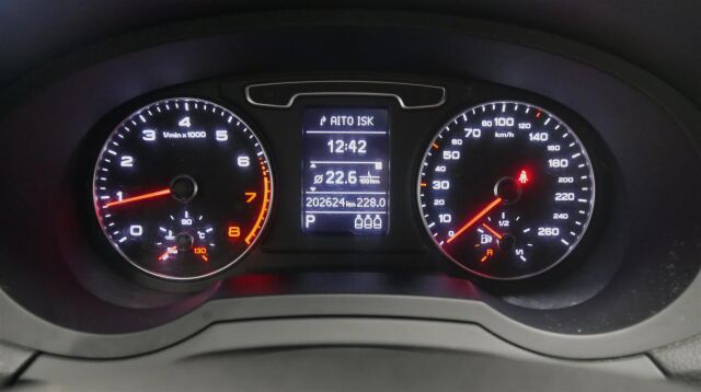 AUDI Q3 2014 Business II 2,0 TFSI 125 kW quattro S tronic