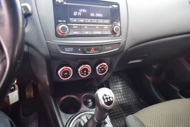 MITSUBISHI ASX 2016 1,6 MIVEC Invite 5MT