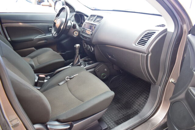 MITSUBISHI ASX 2016 1,6 MIVEC Invite 5MT