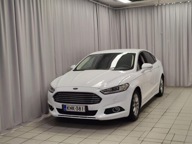 FORD Mondeo 2016 1,5 EcoBoost 160hv A6 Titanium 5D