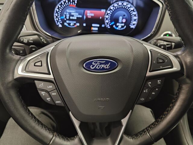 FORD Mondeo 2016 1,5 EcoBoost 160hv A6 Titanium 5D