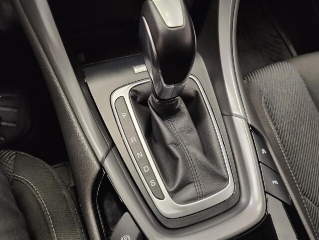 FORD Mondeo 2016 1,5 EcoBoost 160hv A6 Titanium 5D