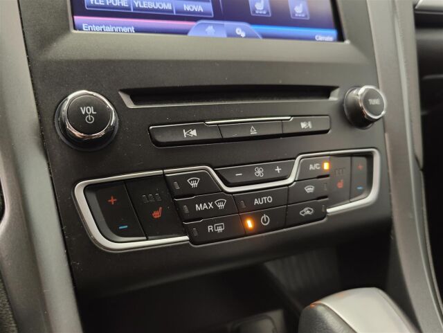 FORD Mondeo 2016 1,5 EcoBoost 160hv A6 Titanium 5D