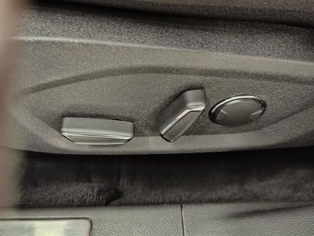 FORD Mondeo 2016 1,5 EcoBoost 160hv A6 Titanium 5D