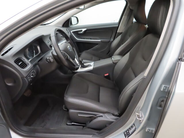 Volvo V60 Cross Country 2016 D3 Momentum aut