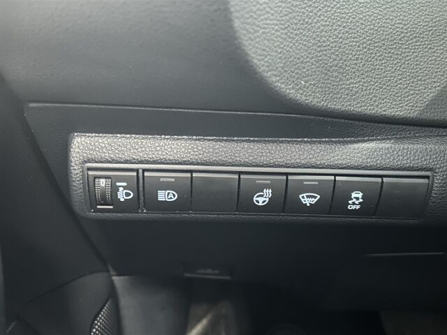 SUZUKI Swace 2023 1,8 HYBRID 2WD GLX CVT-aut / Hieno helmiäisvalkoinen Suzuki! / 1-om / Takuu / 2 x renkaat /