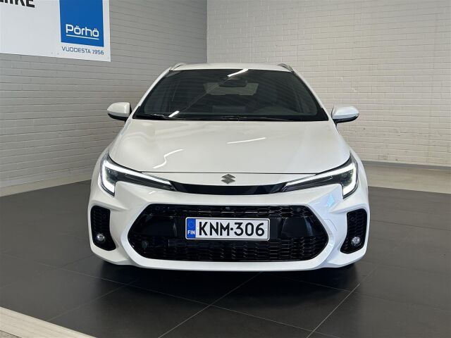 SUZUKI Swace 2023 1,8 HYBRID 2WD GLX CVT-aut / Hieno helmiäisvalkoinen Suzuki! / 1-om / Takuu / 2 x renkaat /