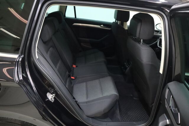 VOLKSWAGEN Passat 2017 Variant Comfortline 2,0 TDI 110 kW (150 hv) DSG-automaatti