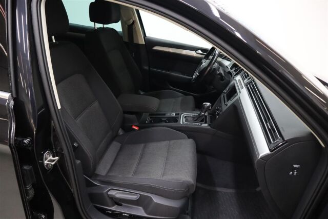VOLKSWAGEN Passat 2017 Variant Comfortline 2,0 TDI 110 kW (150 hv) DSG-automaatti