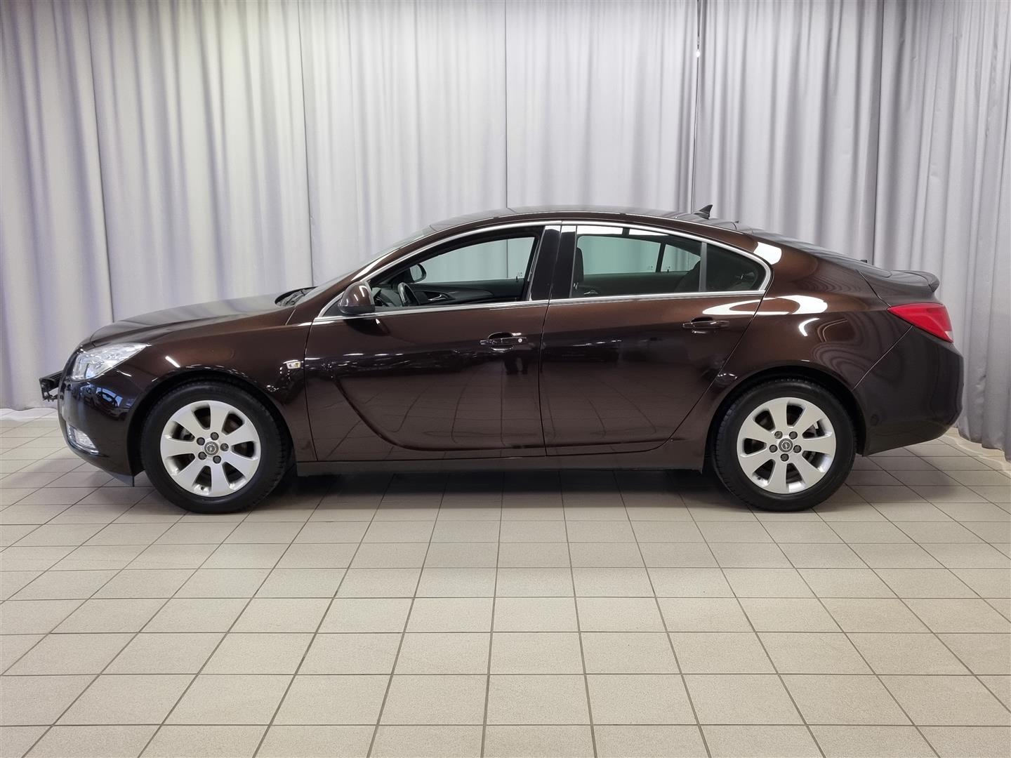 Opel Insignia 2012, photo 3/19