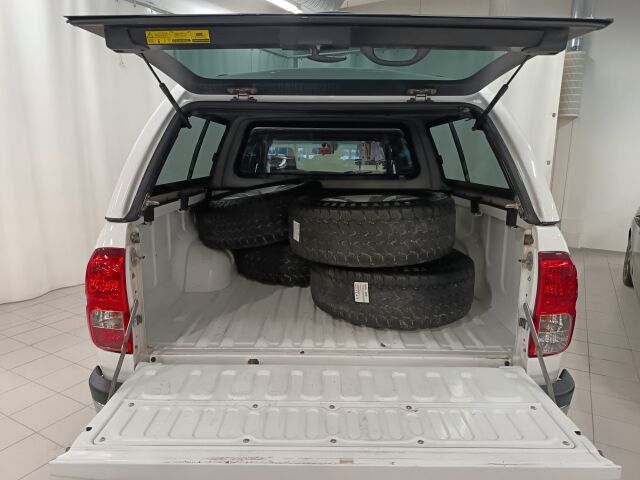 TOYOTA Hilux 2017 Double Cab 2,4 D-4D 150 4WD Active 2-paikkainen