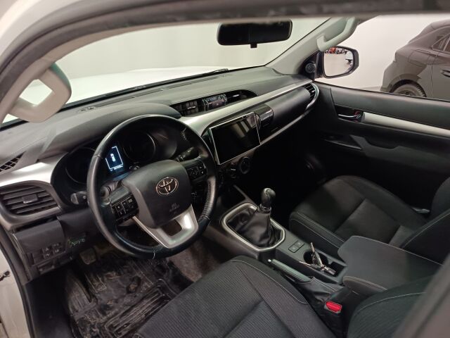 TOYOTA Hilux 2017 Double Cab 2,4 D-4D 150 4WD Active 2-paikkainen