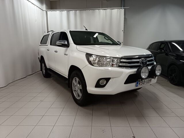 TOYOTA Hilux 2017 Double Cab 2,4 D-4D 150 4WD Active 2-paikkainen