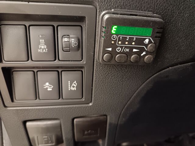 TOYOTA Hilux 2017 Double Cab 2,4 D-4D 150 4WD Active 2-paikkainen