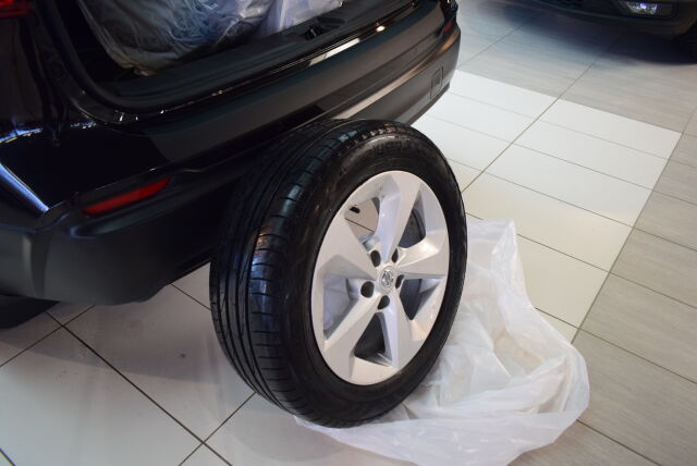 NISSAN Qashqai 2018 DIG-T 115 Acenta 2WD 6M/T Connect