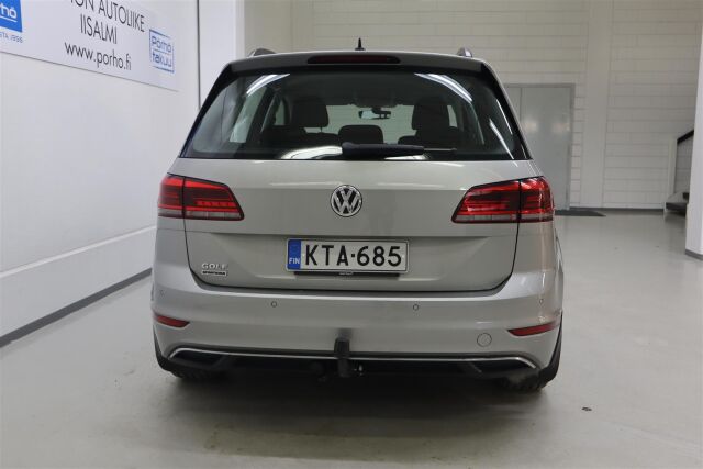 VOLKSWAGEN Golf Sportsvan 2018 Comfortline 1,5 TSI EVO 96 kW (130 hv) DSG-automaatti Football Edition