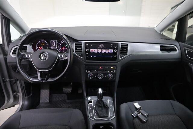 VOLKSWAGEN Golf Sportsvan 2018 Comfortline 1,5 TSI EVO 96 kW (130 hv) DSG-automaatti Football Edition