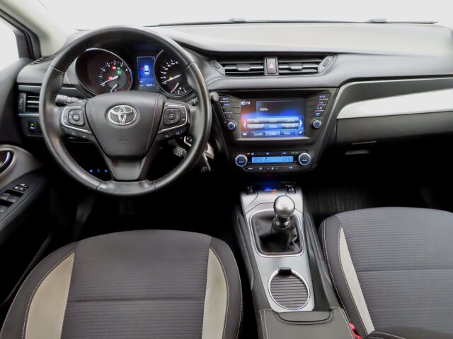 Toyota Avensis 2018 1,8 Valvematic Active Edition Touring Sports