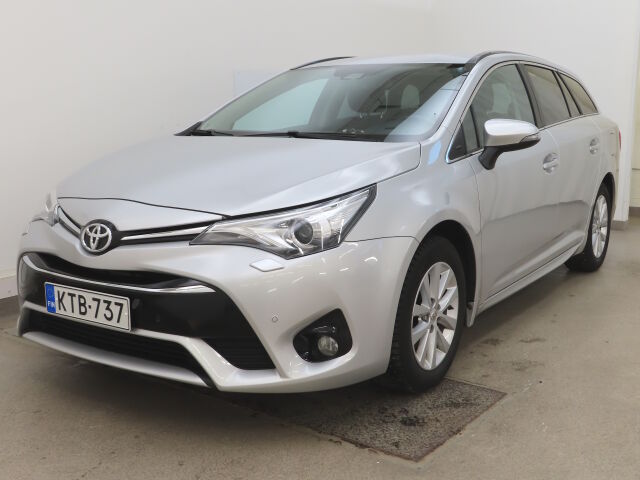 Toyota Avensis 2018 1,8 Valvematic Active Edition Touring Sports