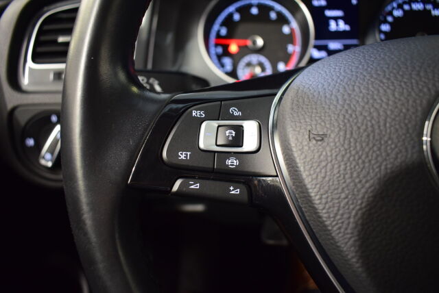 VOLKSWAGEN Golf 2018 Comfortline 1,0 TSI 85 kW (115 hv) DSG-automaatti* Superhieno* 1.omistaja*Kaukowebasto*