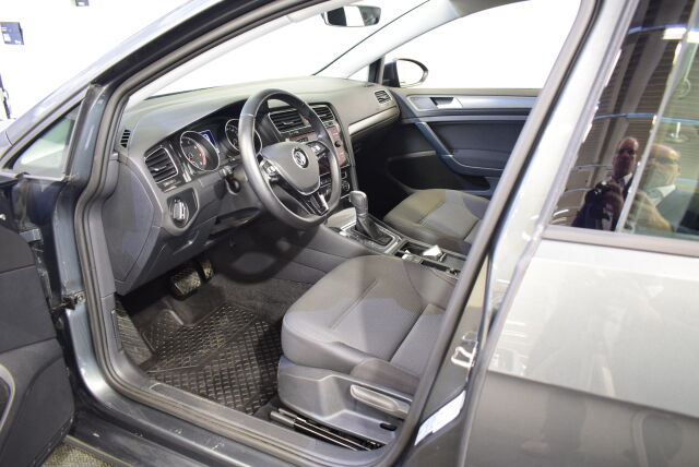 VOLKSWAGEN Golf 2018 Comfortline 1,0 TSI 85 kW (115 hv) DSG-automaatti* Superhieno* 1.omistaja*Kaukowebasto*