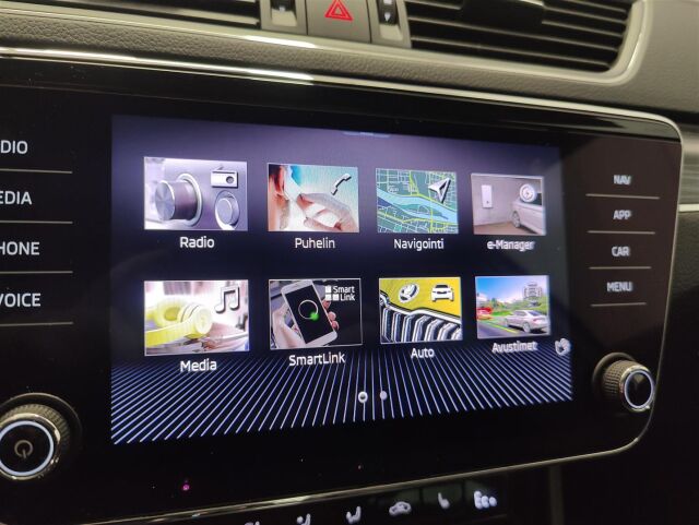 SKODA Superb 2021 Combi 1,4 TSI PHEV Style iV DSG Autom. Webasto,koukku,Canton,Navi,kamera