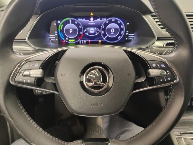 SKODA Superb 2021 Combi 1,4 TSI PHEV Style iV DSG Autom. Webasto,koukku,Canton,Navi,kamera