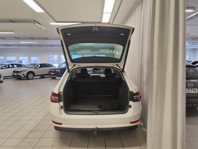 SKODA Superb 2021 Combi 1,4 TSI PHEV Style iV DSG Autom. Webasto,koukku,Canton,Navi,kamera