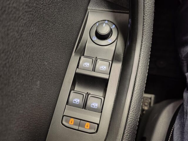 SKODA Superb 2021 Combi 1,4 TSI PHEV Style iV DSG Autom. Webasto,koukku,Canton,Navi,kamera