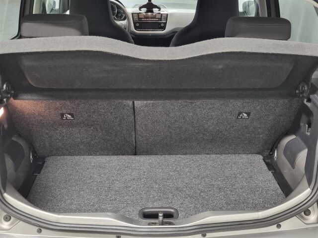 VOLKSWAGEN up! 2021 e-up! Style 61 kW automaatti, akku 36,8 kWh / P-Kamera / Vakionopeudensäädin / Tutka