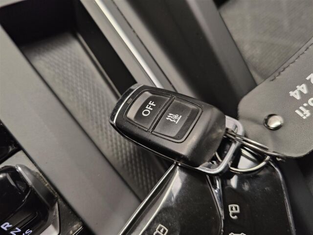 VOLKSWAGEN Golf 2021 Variant 1,0 eTSI (MHEV) 81 kW DSG-automaatti  * ACC / Webasto / Navi *