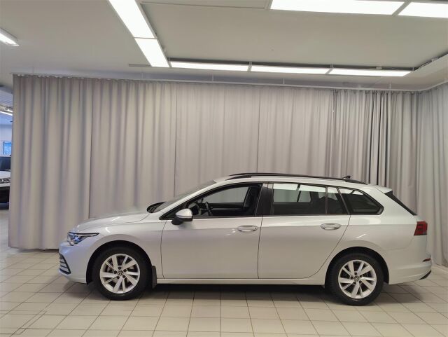 VOLKSWAGEN Golf 2021 Variant 1,0 eTSI (MHEV) 81 kW DSG-automaatti  * ACC / Webasto / Navi *