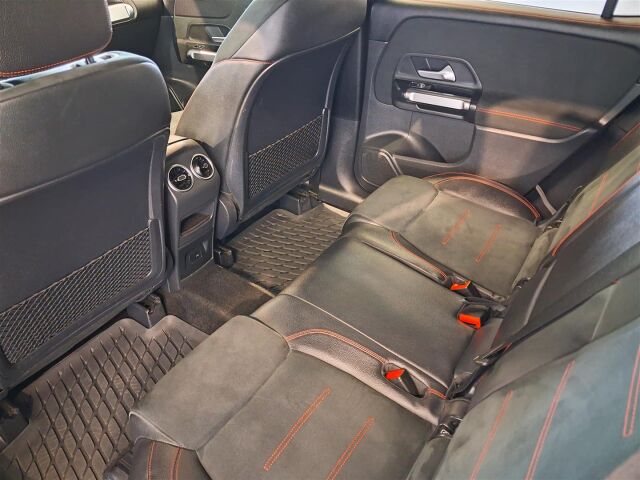 MERCEDES-BENZ GLB 2021 200 d 4MATIC A Business AMG *SIS. ALV*