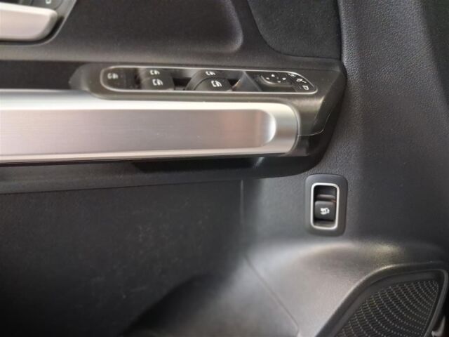 MERCEDES-BENZ GLB 2021 200 d 4MATIC A Business AMG *SIS. ALV*