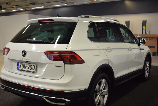 VOLKSWAGEN Tiguan 2021 Style 2,0 TDI SCR 110 kW 4MOTION DSG-automaatti* Kauko-Webasto, Harman Kardon-äänentoisto*