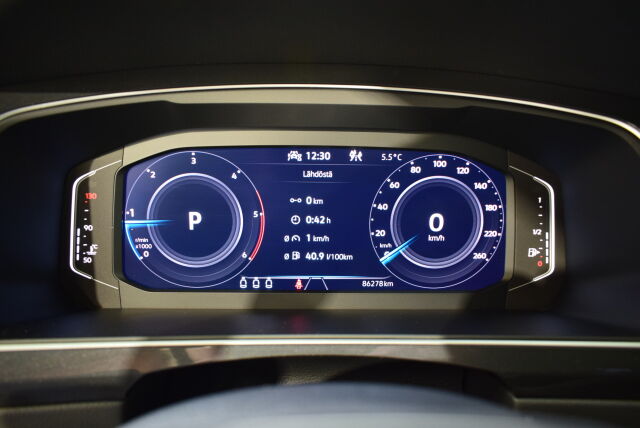 VOLKSWAGEN Tiguan 2021 Style 2,0 TDI SCR 110 kW 4MOTION DSG-automaatti* Kauko-Webasto, Harman Kardon-äänentoisto*