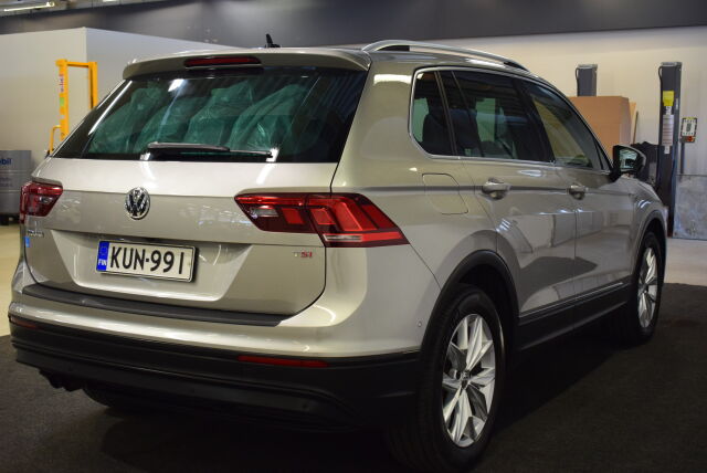 VOLKSWAGEN Tiguan 2017 Comfortline 1,4 TSI 110 kW (150 hv) 4MOTION DSG-automaatti* Hienokuntoinen yksilö*